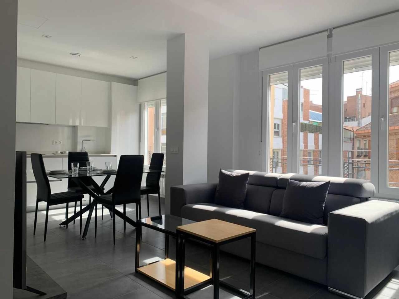 Ramon Y Cajal Suites De Luxe León Extérieur photo